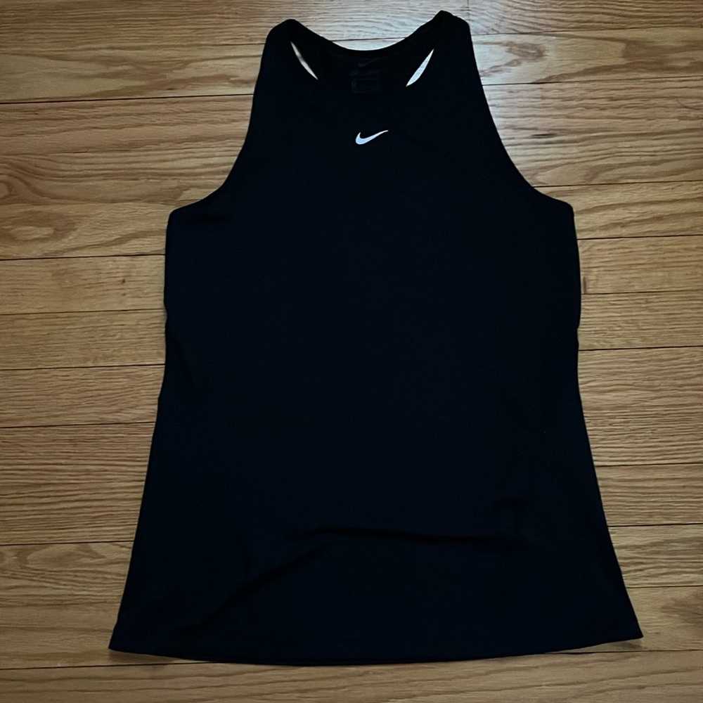 Nike women’s tank top